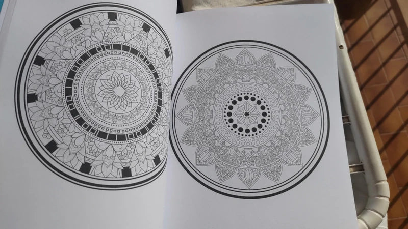 Album 200 Mandala da Colorare per Adulti - Relax e Mindfulness - Nuovo