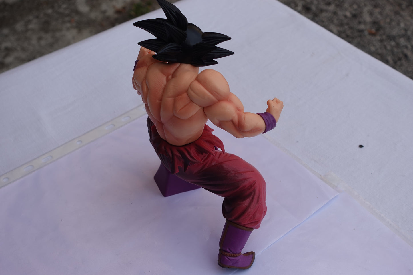 Action Figure Goku Adulto a Dorso Nudo - Dragon Ball Z/Super - Battle Damaged