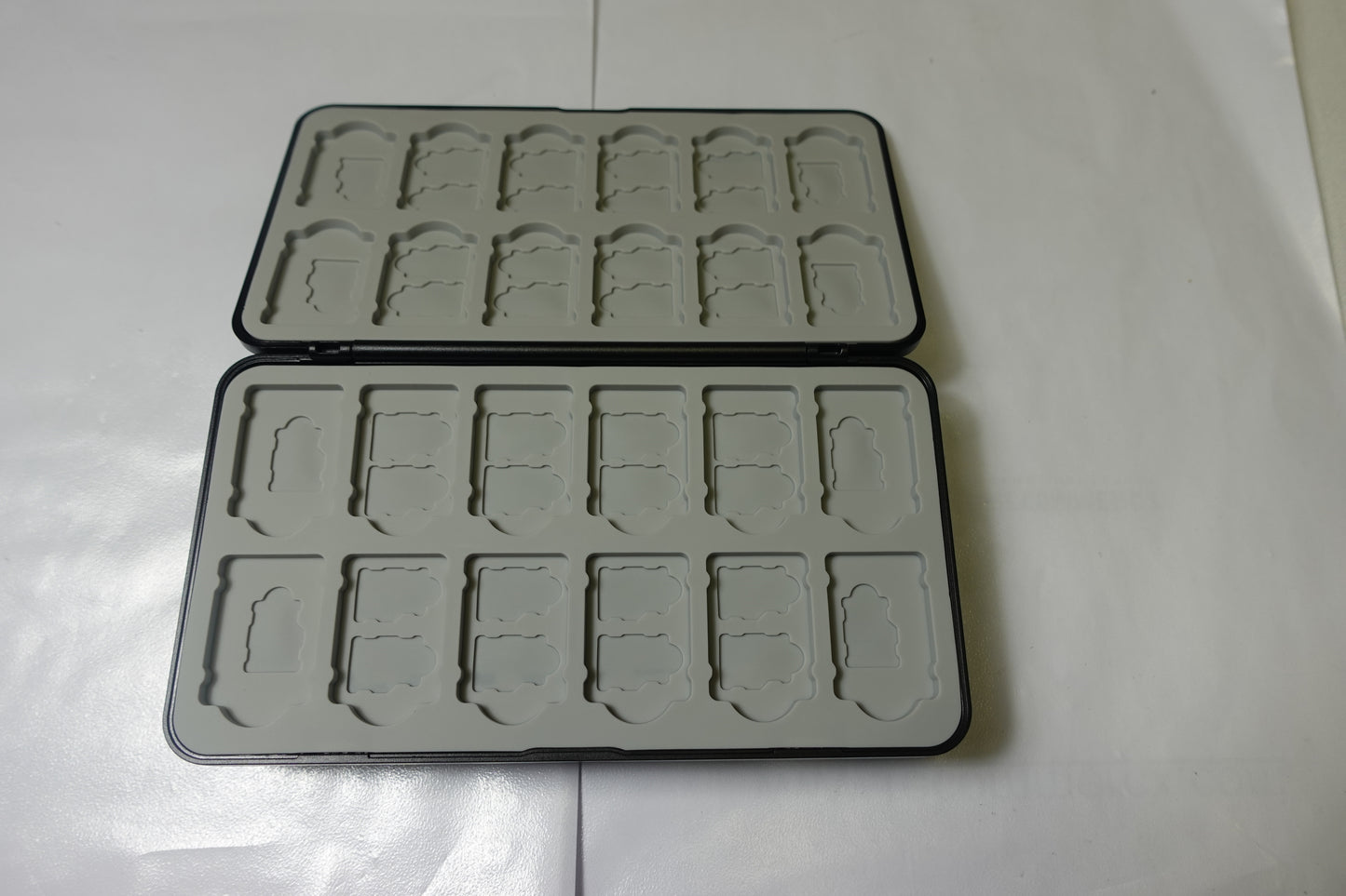Custodia Porta Giochi Nintendo Switch - Capacità 72 Cartucce + 120 Micro SD