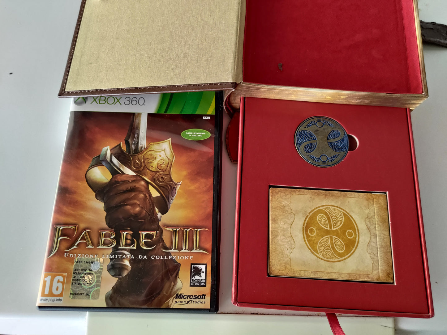 Fable 3 edizione limitata da collezione Completo.