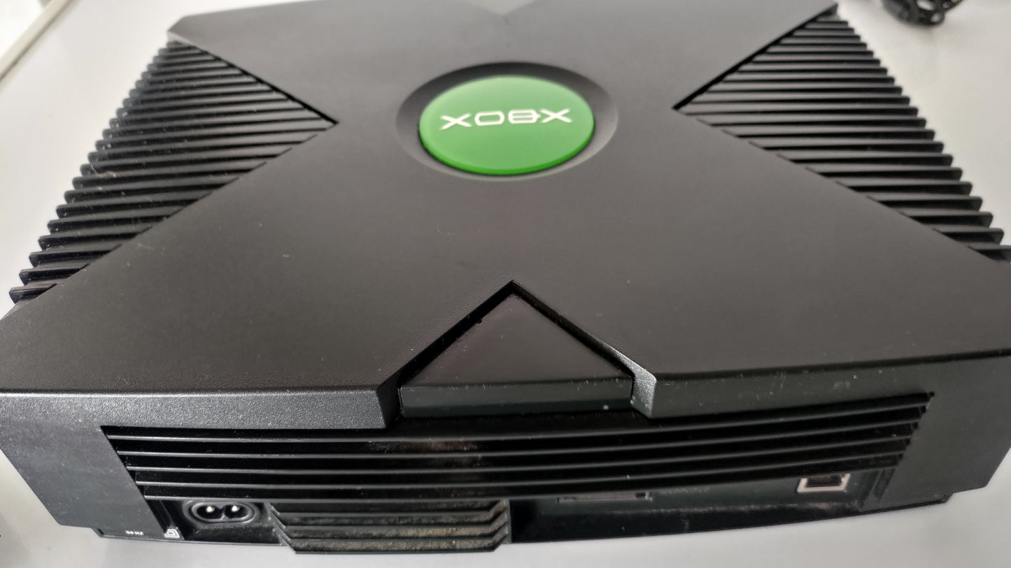 Xbox classic Microsoft solo console.