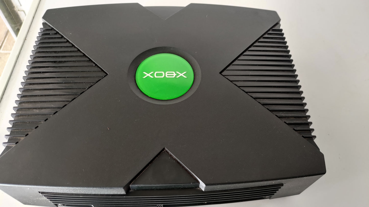 Xbox classic Microsoft solo console.