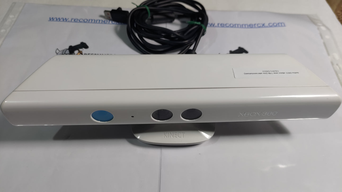 Kinect xbox 360 white.