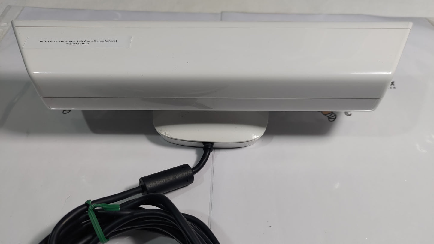 Kinect xbox 360 white.